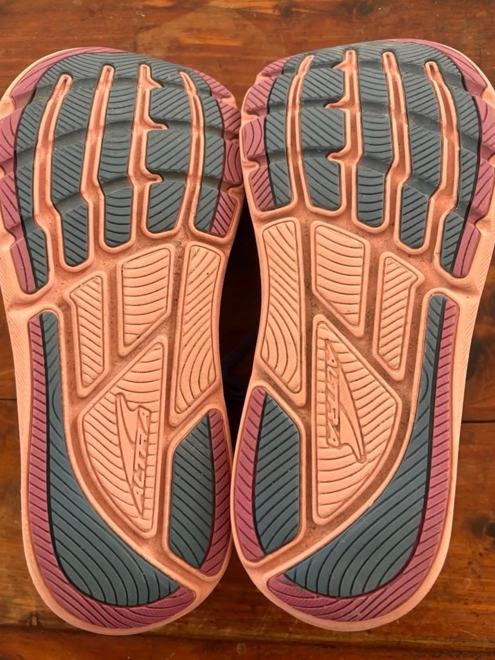 Altra Torin 8 - Navy and Coral Women's Running Shoes - Picture 2 of 5